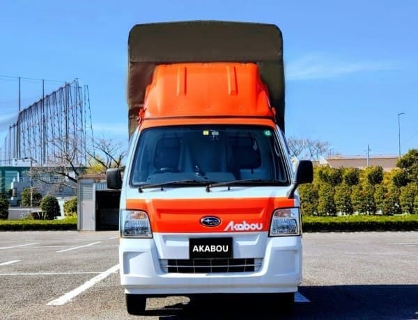 赤帽のハイルーフ車